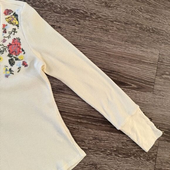 Pilcro Waffle Henley Top in Ivory - Picture 4 of 9